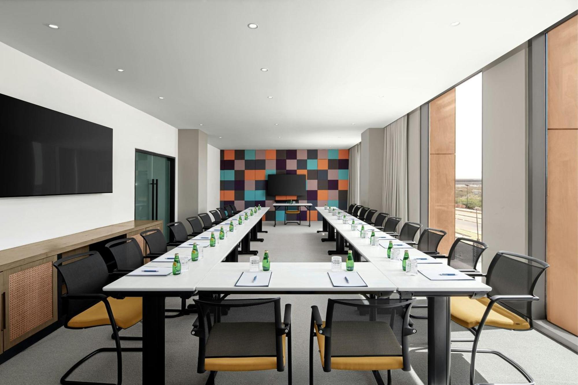 Four Points By Sheraton Dakar Diamniadio Noflaye Exterior photo