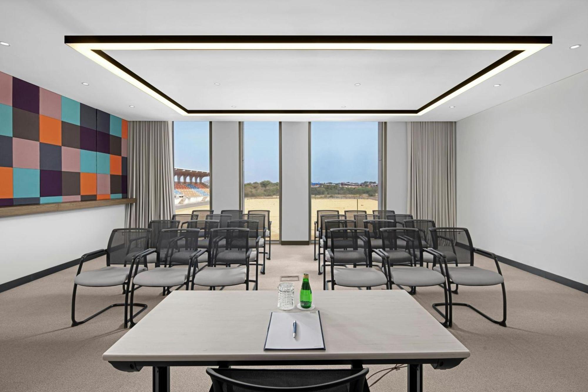 Four Points By Sheraton Dakar Diamniadio Noflaye Exterior photo